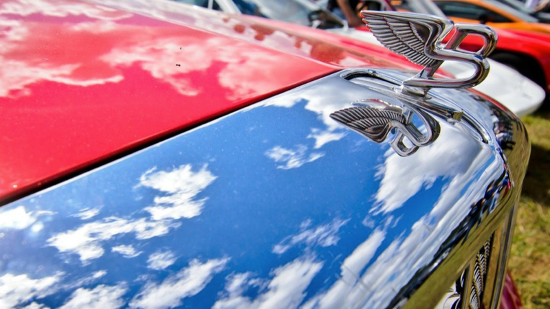 Illustration for article titled Internet Brings Together Hundreds Of Cars And 'Copters For Cancer Research